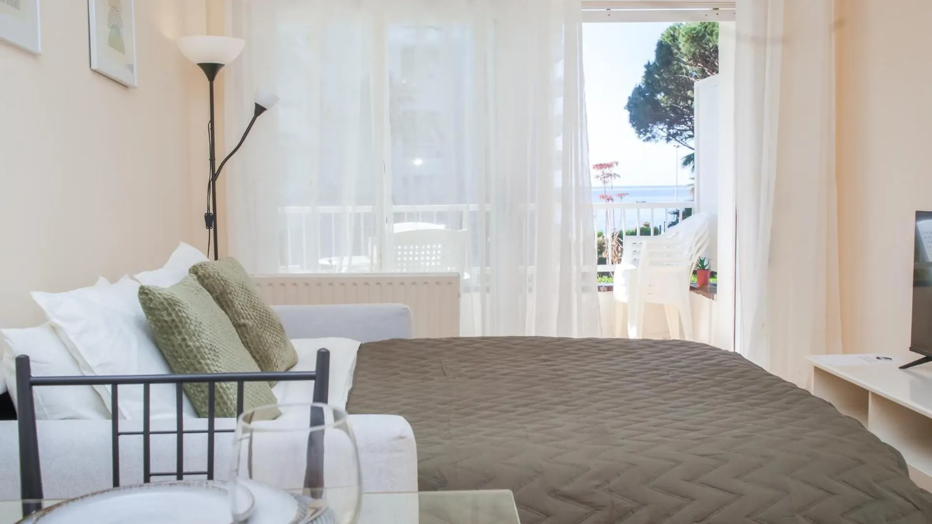 Al50 Apartamento Playa Fenals Lloret de Mar 0*,  İspanya